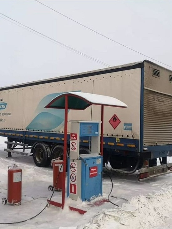 С заботой о природе: в Ноябрьск для экоавтобусов пригнали второй газовый заправщик