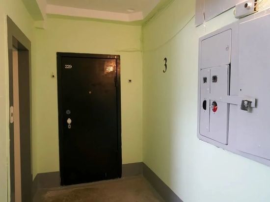 Кемеровчанка возмутилась цветом стен в подъездах многоэтажек