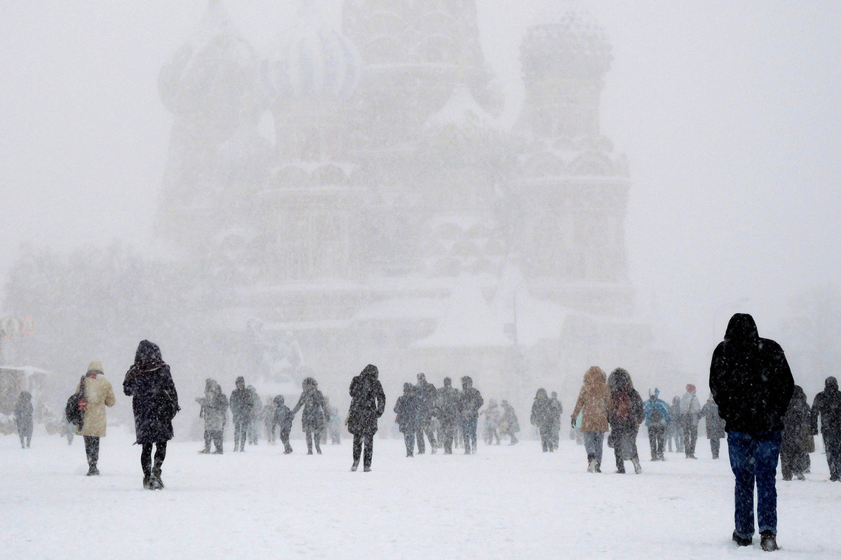 Наступают сильные морозы. На Москву надвигается снегопад. Похолодание в Москве. Сильный Мороз.