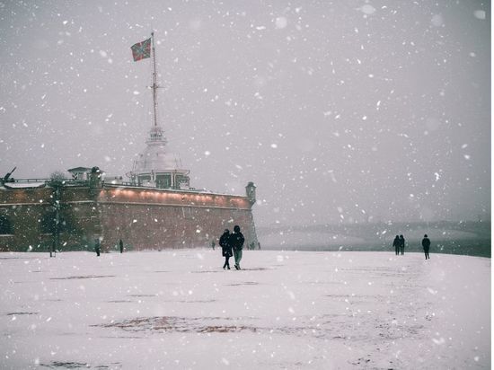 Петербуржцев предупредили о сохранении снегопада 31 января