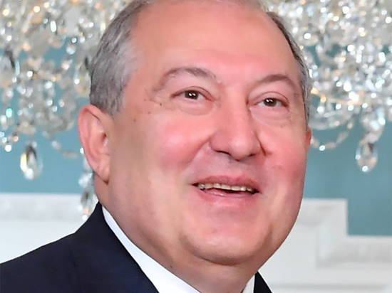 В парламенте Армении заверили, что полномочия президента будут прекращены