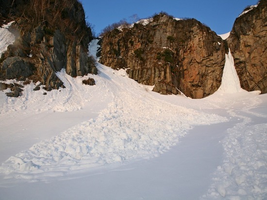 Над горным Крымом нависла угроза схода снежных лавин