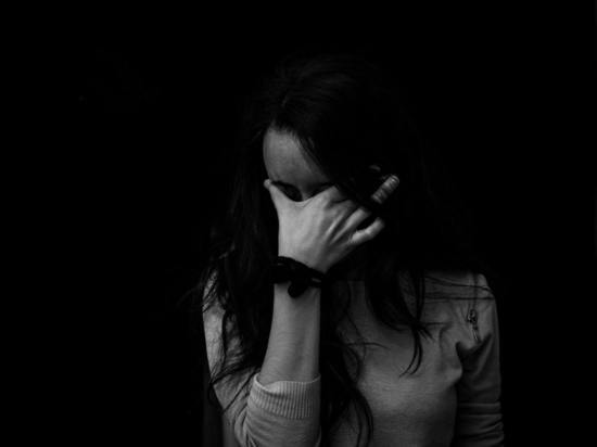 Вымогатель слил в соцсети интимные фото 21-летней жительницы Железногорска