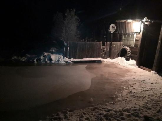 В селе Усолье-Жилкино Боханского района Ангара подтопила два дома