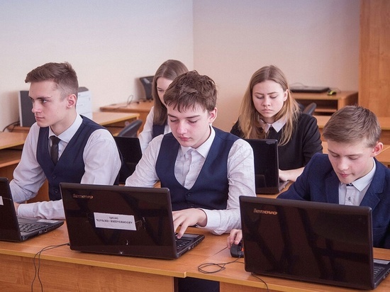 Все школы Новгородской области обзаведутся современными компьютерами уже к сентябрю
