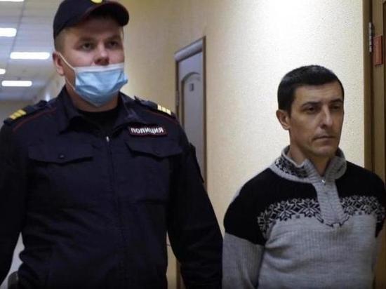 В Новосибирске осудили напавшего с ножом на пенсионера в автобусе мужчину