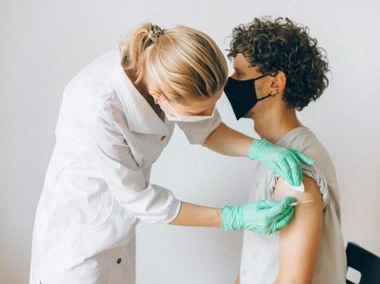 В Башкирии от коронавируса привились 710 подростков