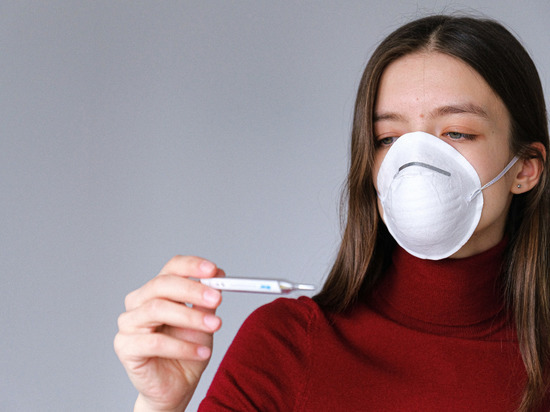 Врач назвал порядок действий после контакта с больным COVID-19