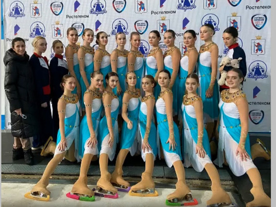Брянские синхронистки на коньках вернулись с первенства России