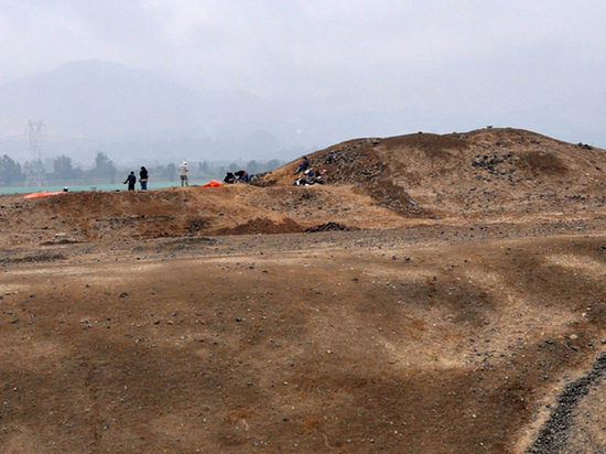 Найденные в Перу две сотни человеческих позвоночников  изумили археологов
