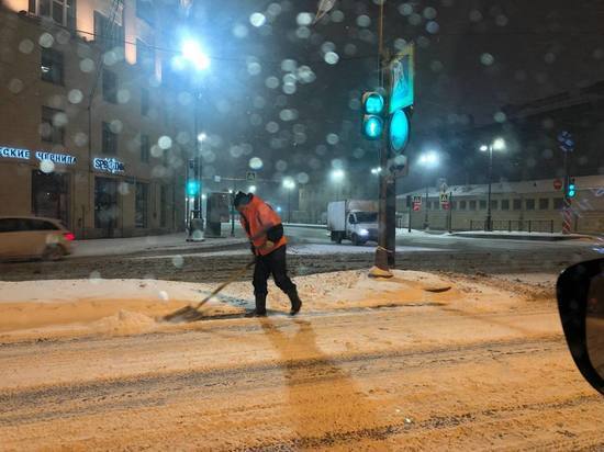 За январь с улиц Петербурга вывезли вдвое больше снега, чем за весь прошлый сезон