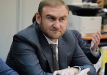 Три года назад, в конце января 2019 года в Совете Федерации был задержан сенатор от Карачаево-Черкесской Республики Рауф Арашуков