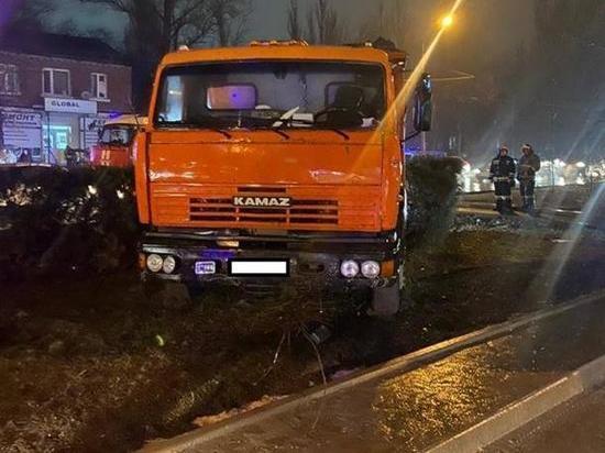 В Ростове-на-Дону шестилетний мальчик погиб под колесами грузовика