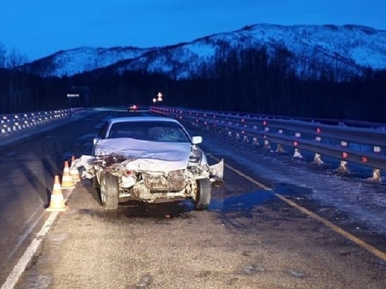 18-летний водитель на Колыме врезался в забор