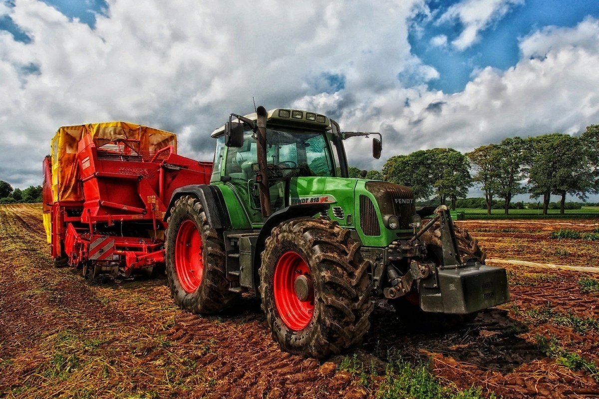 Трактор сельскохозяйство ферма