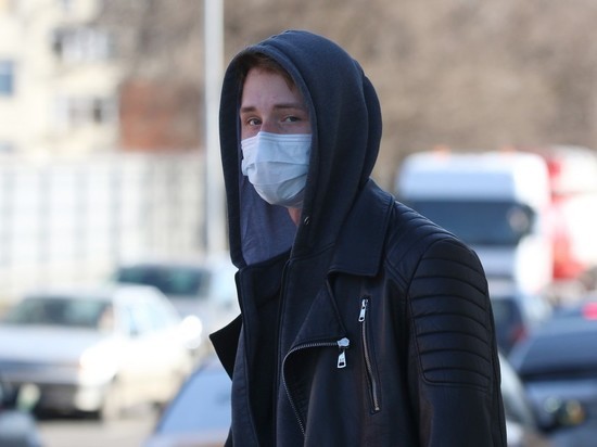 Академик РАН Зверев рассказал, когда в России закончится пандемия