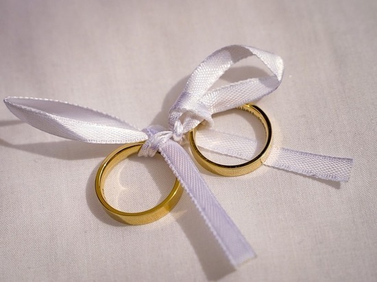 Почти 12 тысяч браков зарегистрировали ЗАГСы в Омске в 2021 году