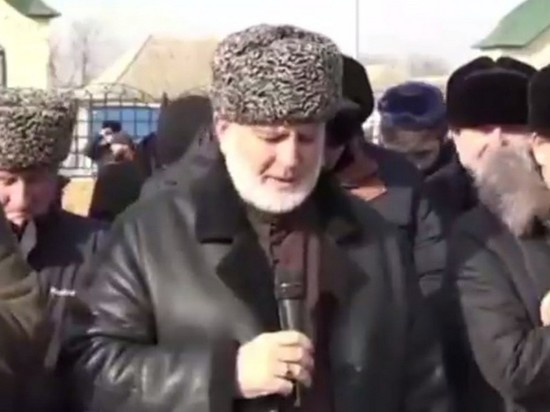 Опубликовано видео, как плачущие родственники Янгулбаевых отрекаются от «врагов народа»