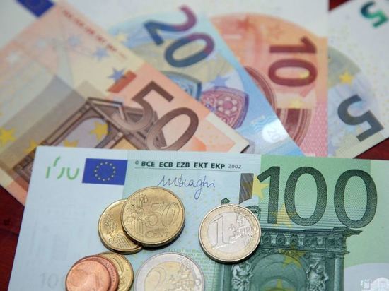 Курс евро перешагнул отметку в 87 рублей