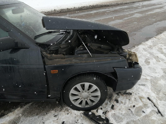 В Воронежской области пенсионер на «Калине» нарушил ПДД и спровоцировал аварию с двумя пострадавшими