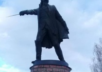 В украинской Полтаве сняли памятник российскому полководцу Александру Суворову