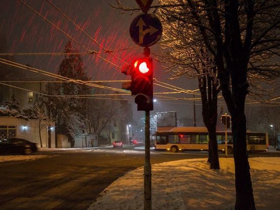 Два новых светофора заработали в Кронштадте на проблемных участках