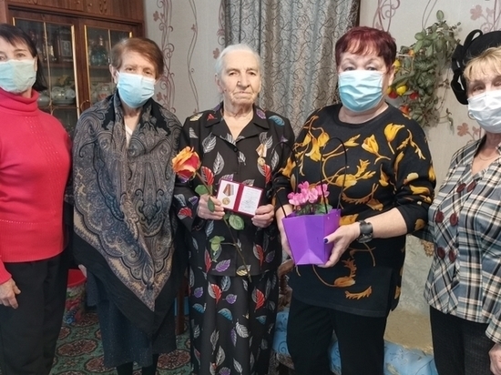 На Брянщине вручили памятную медаль узнице «Дулага»