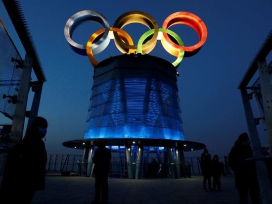 Западных гостей Пекина поразили роботы и бармены Олимпийской деревни; «Антиутопия»