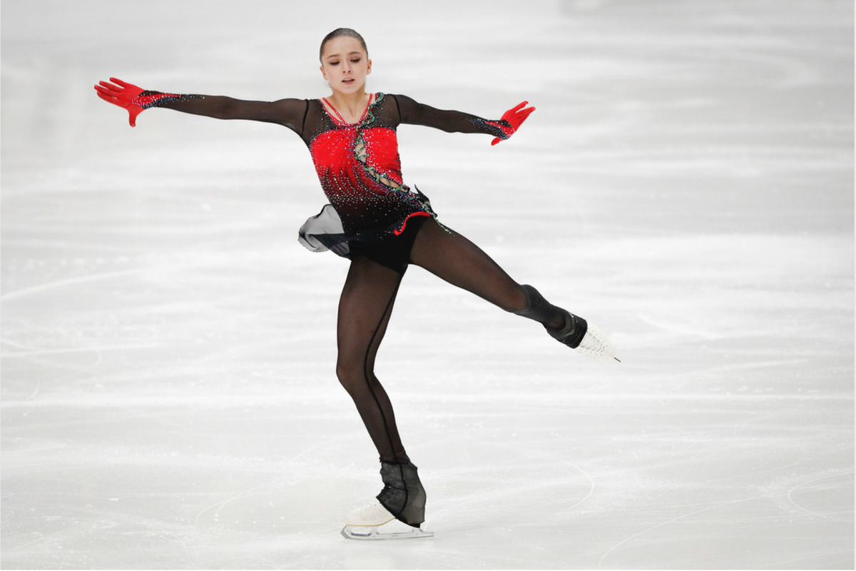 Фигуристка Валиева вывела сборную России на первое место в командном турнире