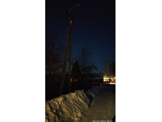 На Железнодорожном переулке в Пскове нет освещения
