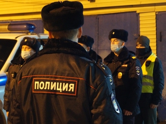 В Новосибирской области 14 школ "заминировали" из-за 50 тысяч рублей