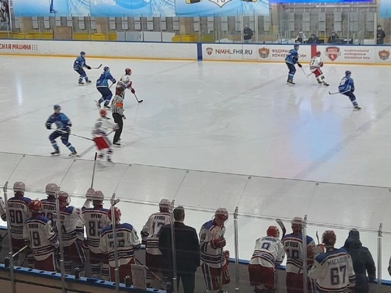 Белгородские хоккеисты одержали волевую победу над «АКМ-Юниор»