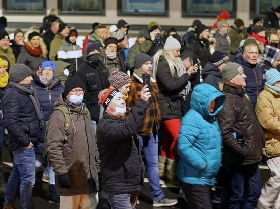 Германия: Вновь прошли протесты против антиковидных мер