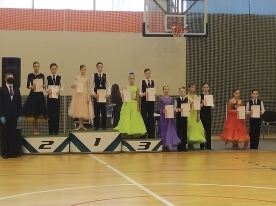Танцоры Абакана привезли 6 медалей с чемпионата в Красноярске