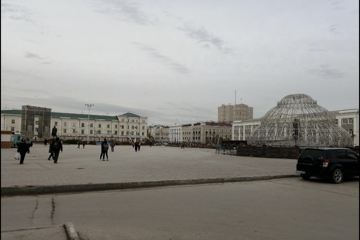 Площадь орджоникидзе фото В Якутске перекроют проспект Ленина от площади Орджоникидзе до улицы Курашова - 