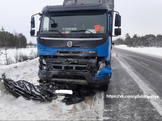 Hyundai подбил фуру, а Chevrolet Ниву на дорогах Карелии
