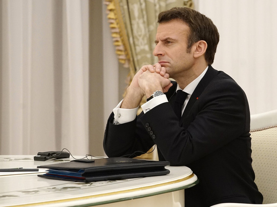 Президент Франции будет посредником в диалоге с НАТО