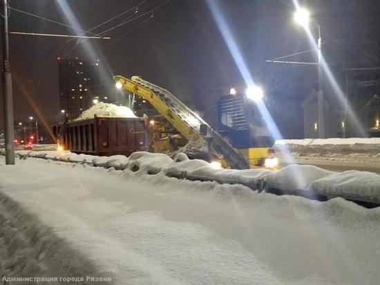 В ночь на 8 февраля с улиц Рязани вывезли около 2500 кубометров снега