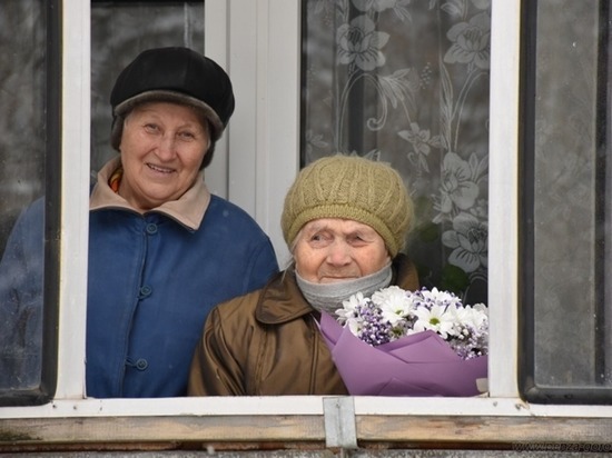 В Пензе под окнами ветерана труда организовали концерт