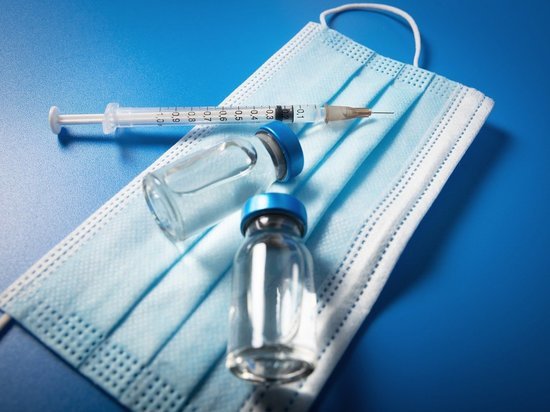 Дончане пожаловались на огромные очереди в пунктах вакцинации