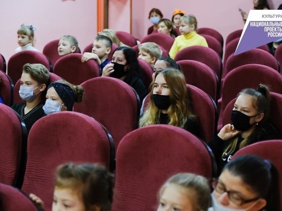 В Астрахани подростки с студенты могут бесплатно ходить в кинотеатры