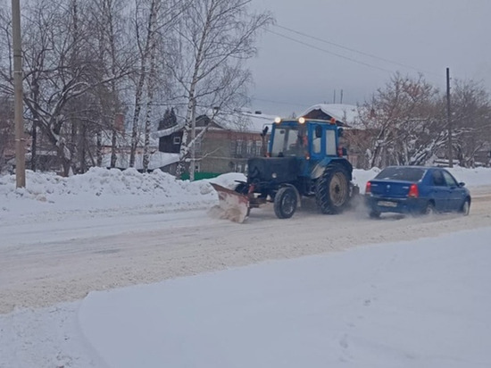 За нечищенные дороги предупреждение получили чиновники Ярского района
