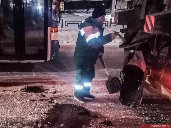 Во Владимире возобновили точечный ремонт дорог