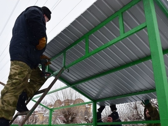 В Тамбове продолжают монтаж новых контейнерных площадок