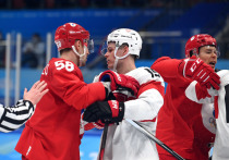 Действующие олимпийские чемпионы по хоккею (не будем формалистами, мы же прекрасно понимаем, невзирая на флаги-гимны и всё прочее, что это российская сборная) начали в среду, 9 февраля, защиту титула с победы — 1:0 — над Швейцарией.