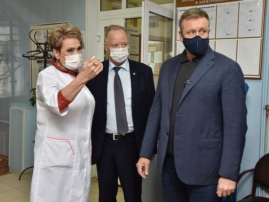 Любимов положительно оценил уровень вакцинации в Кораблинском районе