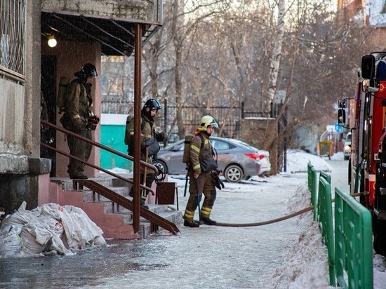 На улице Судостроительной в Красноярске произошло возгорание в 25-этажном доме