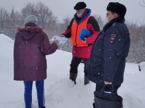  В Октябрьском районе пензенцам напомнили об опасности выхода на лед