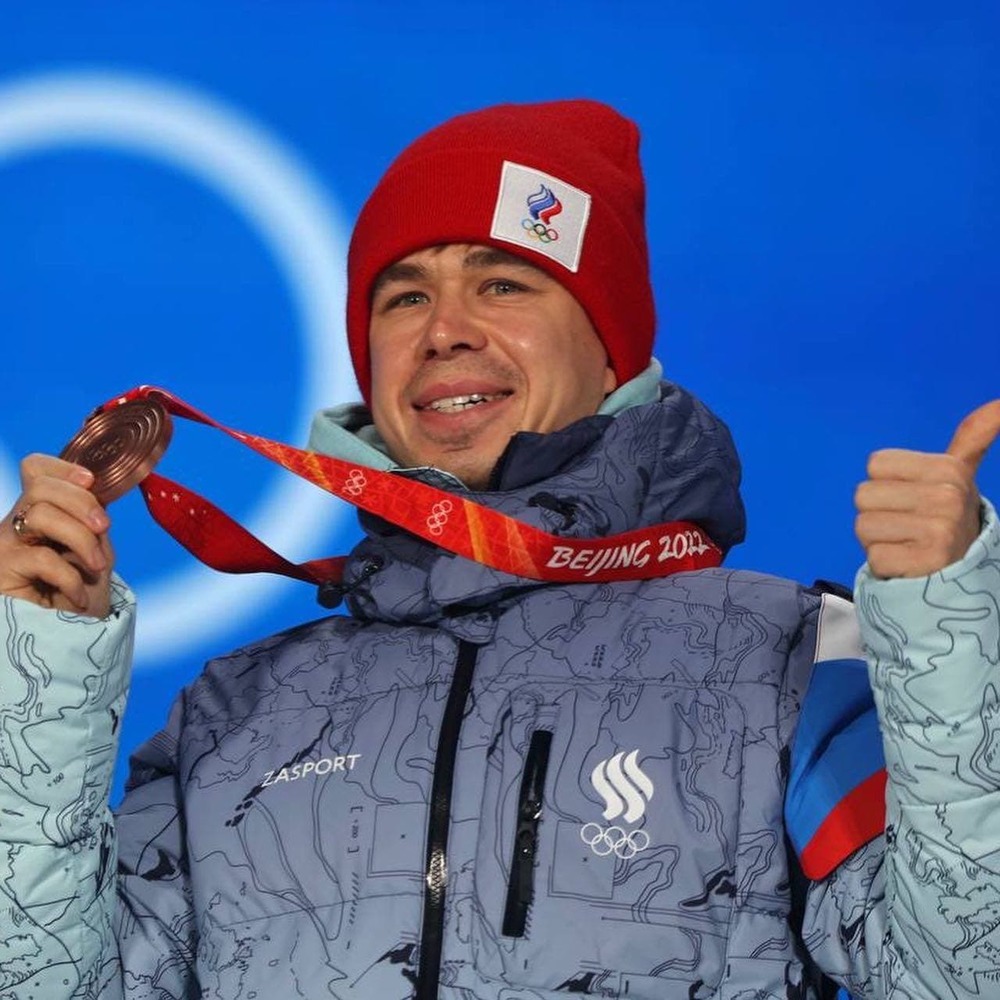 Награждение Елистратова и обидные четвертые места: лучшие фото Олимпиады 10 февраля