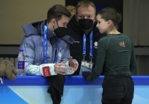 После тренировки журналист Daily Mail задал российской фигуристке Камиле Валиевой несколько вопросов про допинг